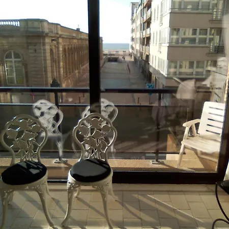 Met Zeezicht Apartment *