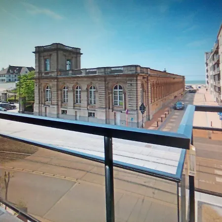 Met Zeezicht Apartment